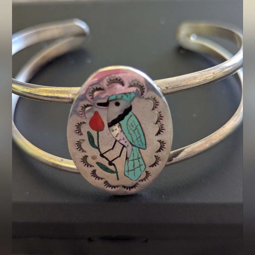 Sold Vintage Native American Zuni Guardian Blue Jay Inlaid Bracelet - Picture 2 of 9